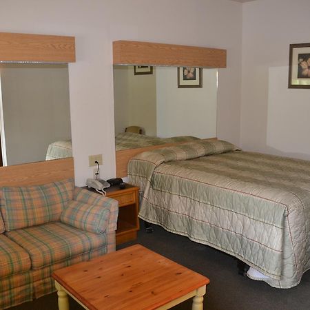 Calabogie Motor Inn Kültér fotó