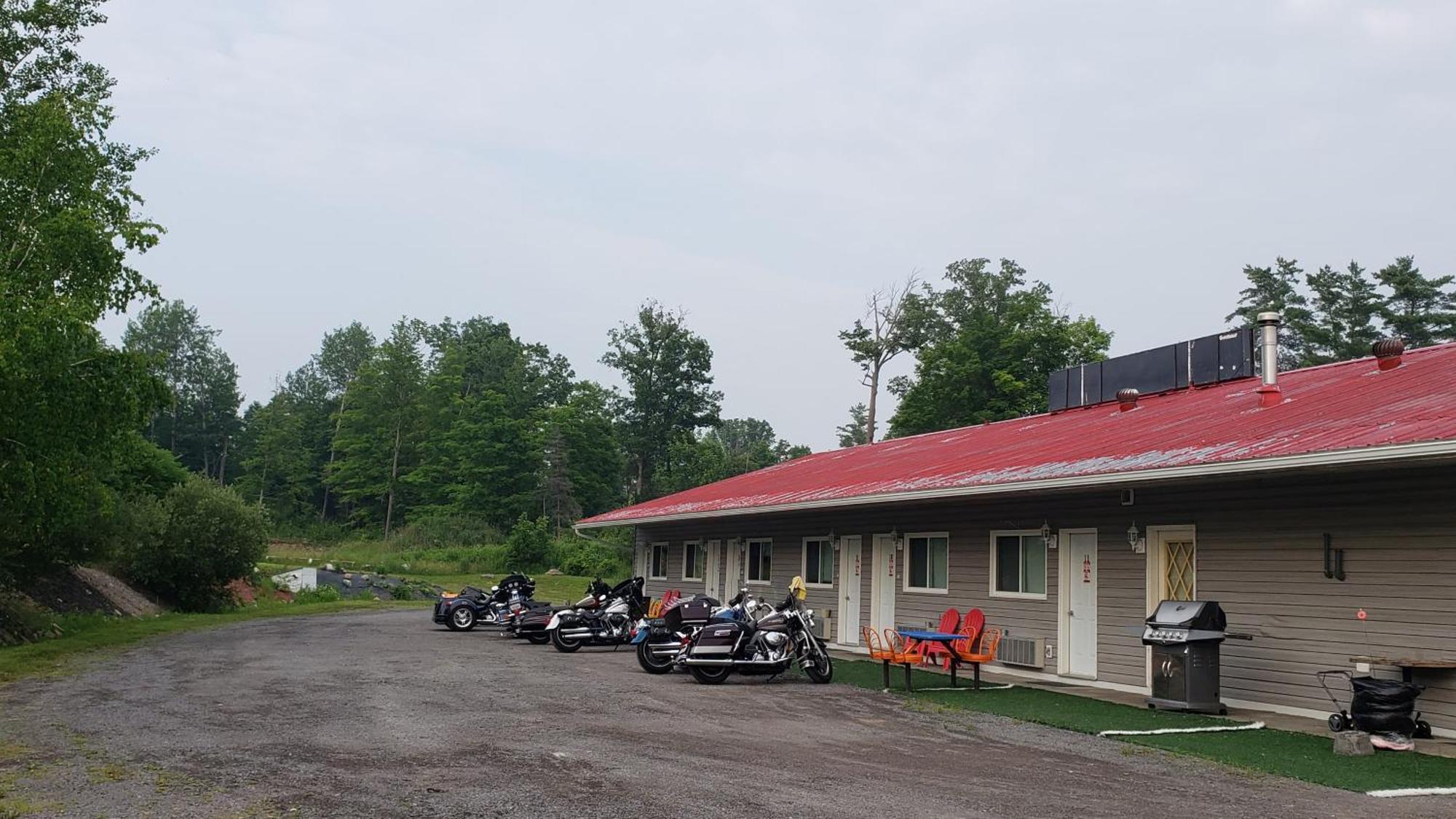 Calabogie Motor Inn Kültér fotó
