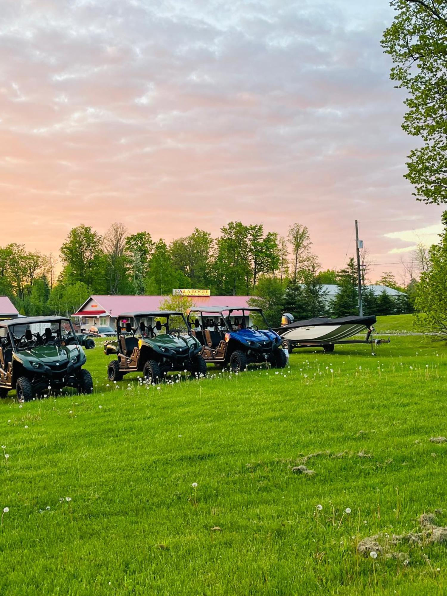 Calabogie Motor Inn Kültér fotó